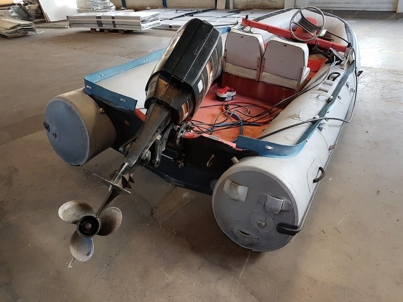 Ribbåd med 60 HK motor
