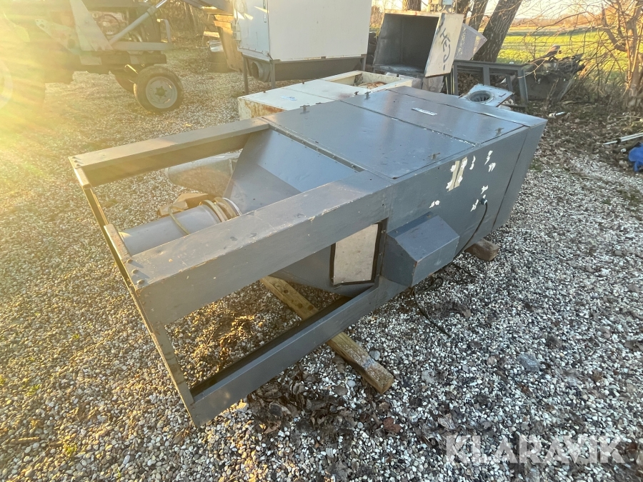 Maler/slibe kabiner med udsugning og filteropsamling DCE