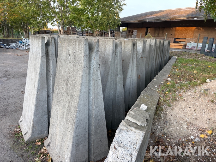 Betonelementer, 30 Styk