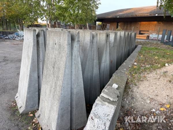 Betonelementer, 30 Styk