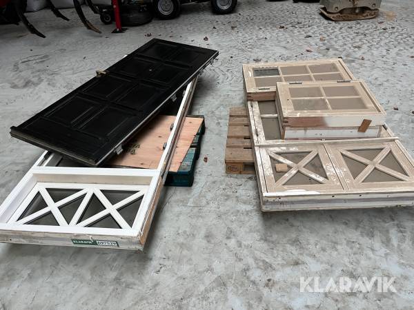 Vinduer og yderdør med karm