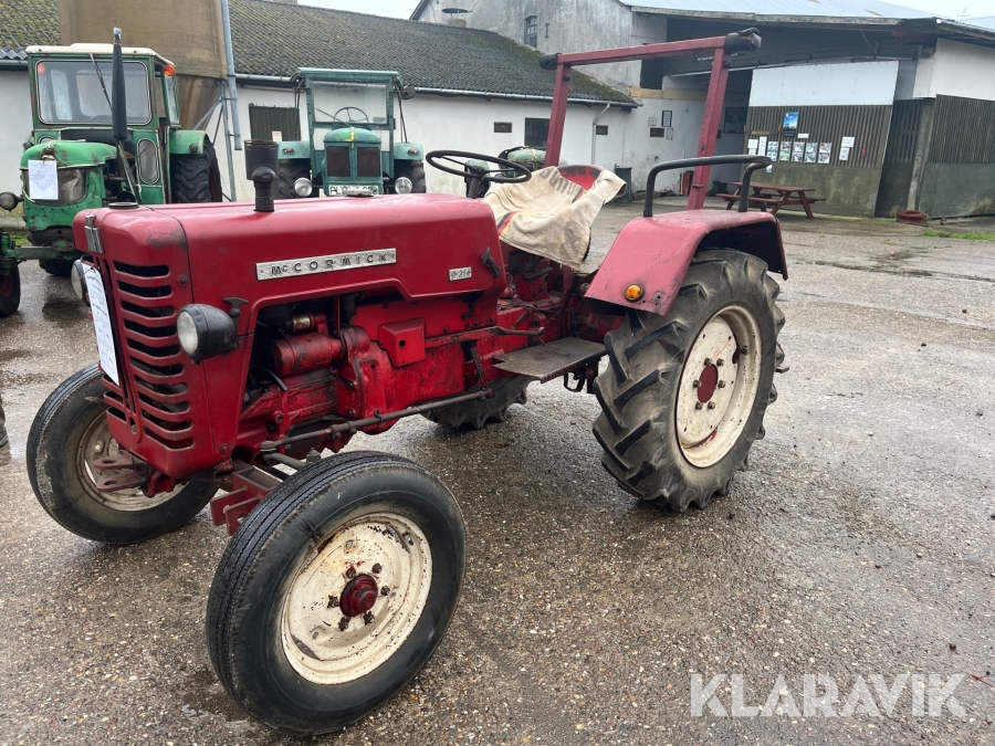Veterantraktor Mc Cormick D-214 standard