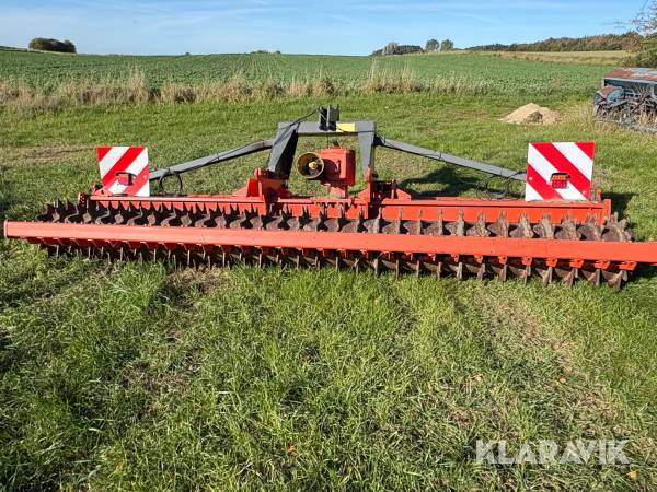 Rotorharve 4M Howard HK32 400D