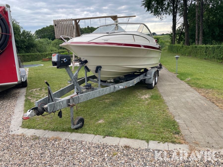 Båd Skibsplast 560 med trailer