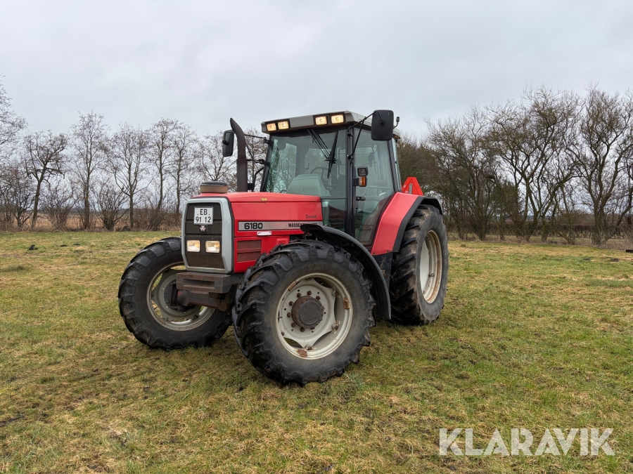 Traktor Massey Ferguson 6180