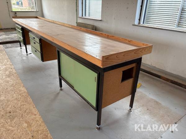 Arbejdsbord med skuffemoduler