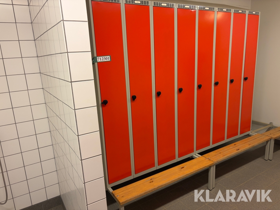 Garderobe skabe Blika - 3 sektioner af 4 skabe