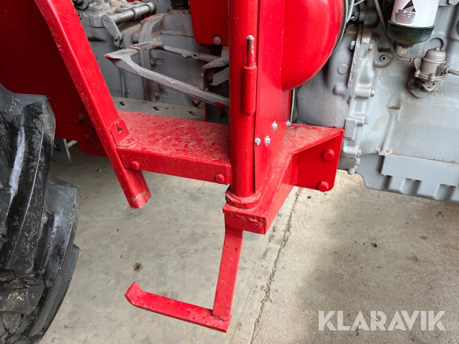 Veterantraktor Massey-Ferguson 185