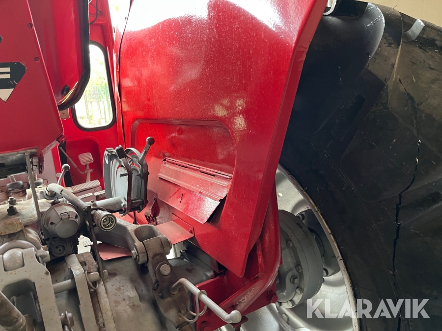 Veterantraktor Massey-Ferguson 185