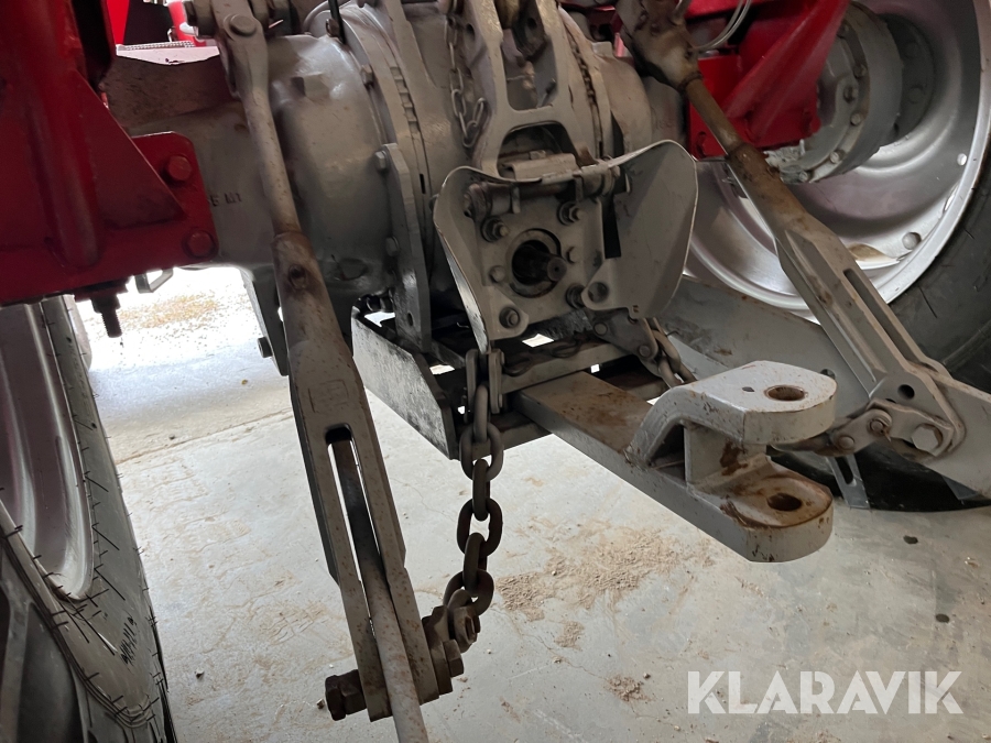Veterantraktor Massey-Ferguson 185