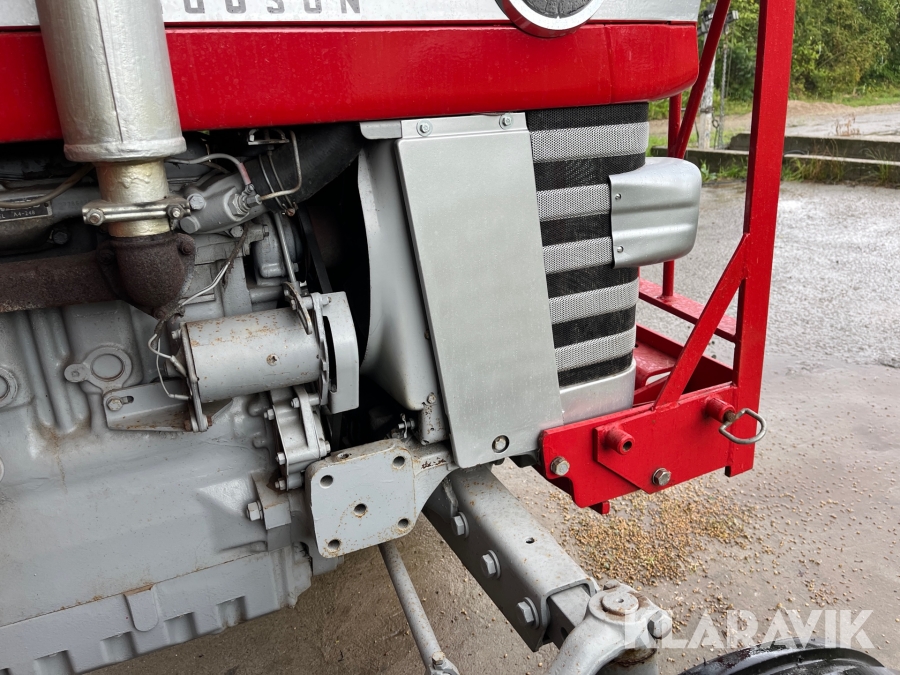 Veterantraktor Massey-Ferguson 185