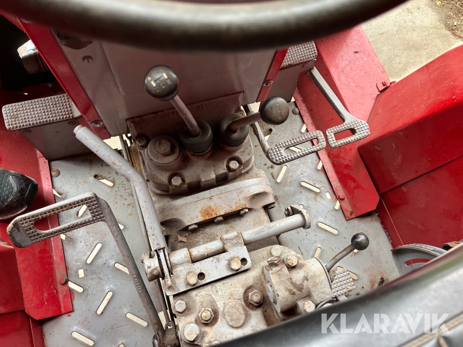 Veterantraktor Massey-Ferguson 185