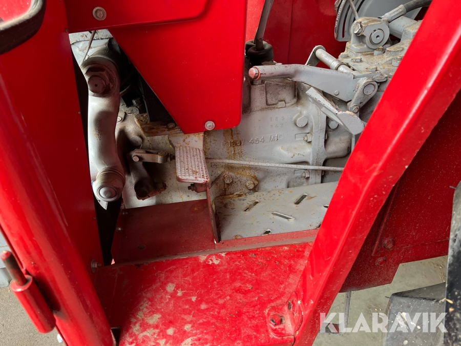 Veterantraktor Massey-Ferguson 185
