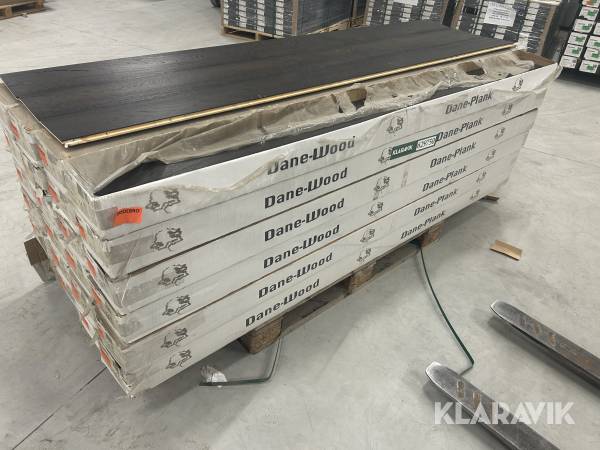 Plankegulv Välinge Bredebro i egetræ 76 m2