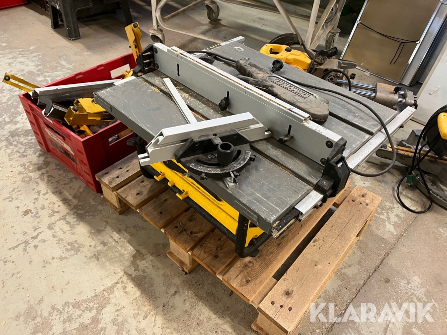 Sav DeWalt DW745