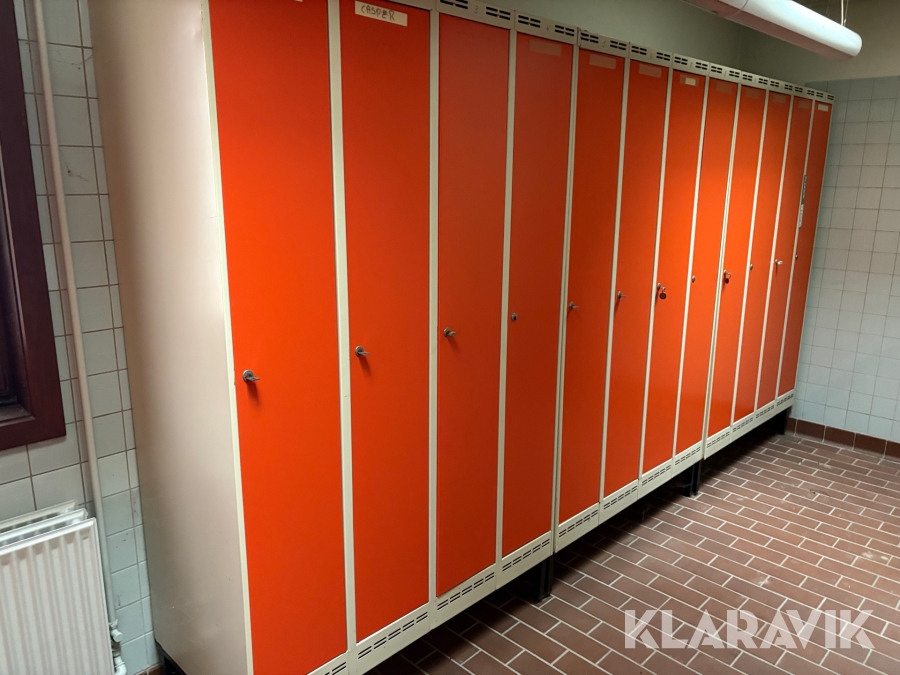 Garderobeskabe - 6 sektioner á 4 skabe