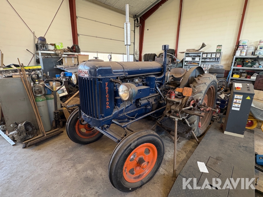 Veteran traktor Fordson major