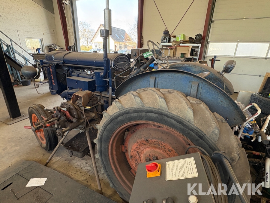 Veteran traktor Fordson major