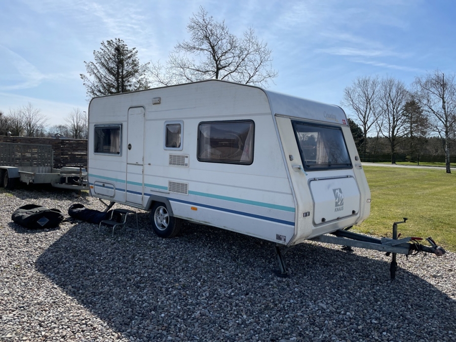 Campingvogn med fortelt