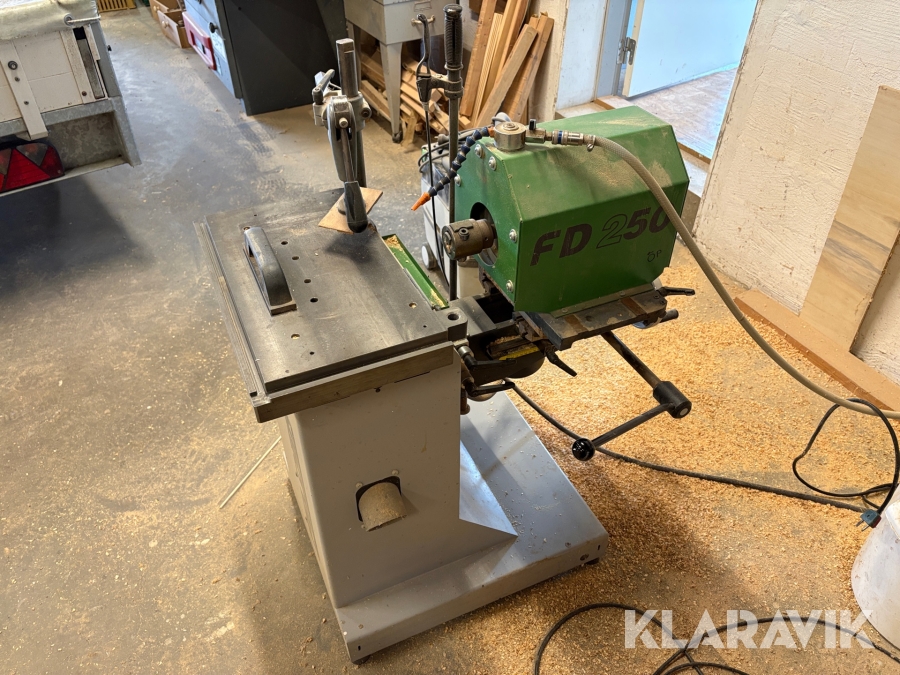 Langhulsboremaskine med bor Felder FD-250