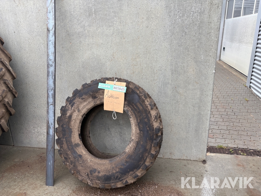 Dæk og 2 stål profiler Dunlop 1 styk