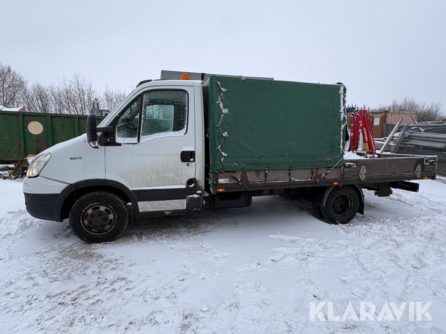 Varebil Iveco Daily 35C17 med hydraulisk kran
