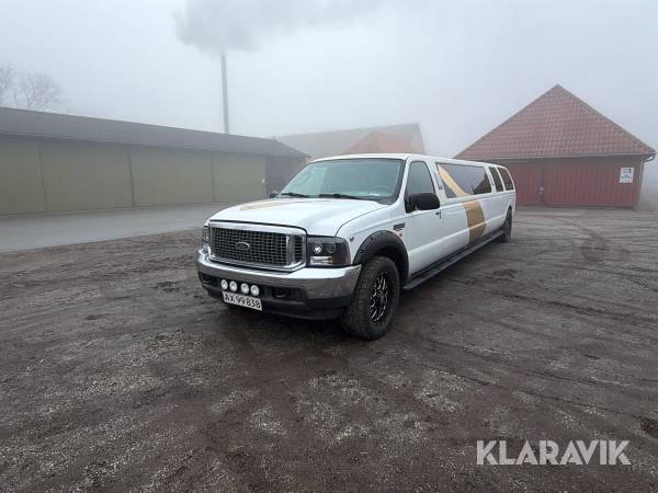 Party-limousine Ford Excursion 6.8 L V10