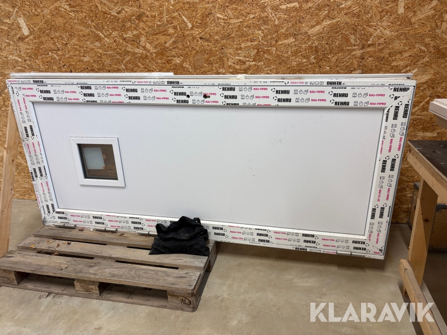 Facadedør Rehau 1 styk