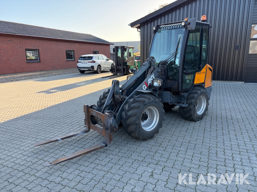 Minilæsser Giant V425T X-TRA HD - Inklusiv skovl