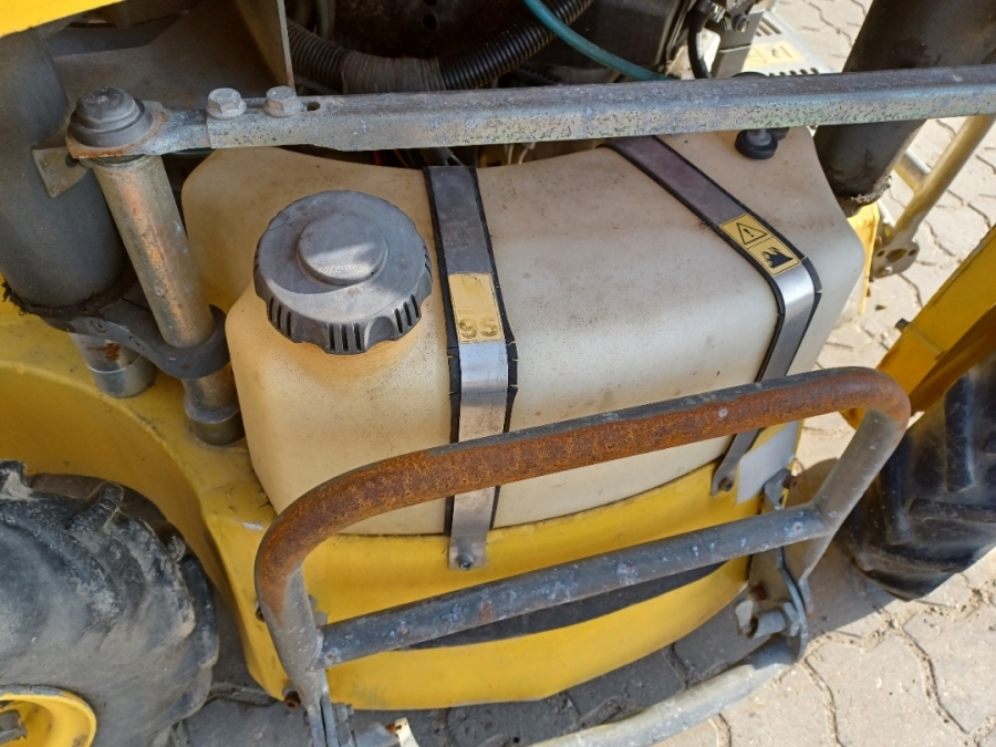 Fjernstyret plæneklipper