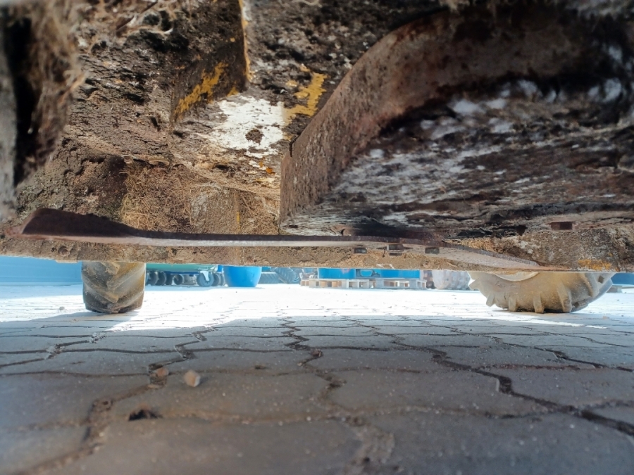 Fjernstyret plæneklipper