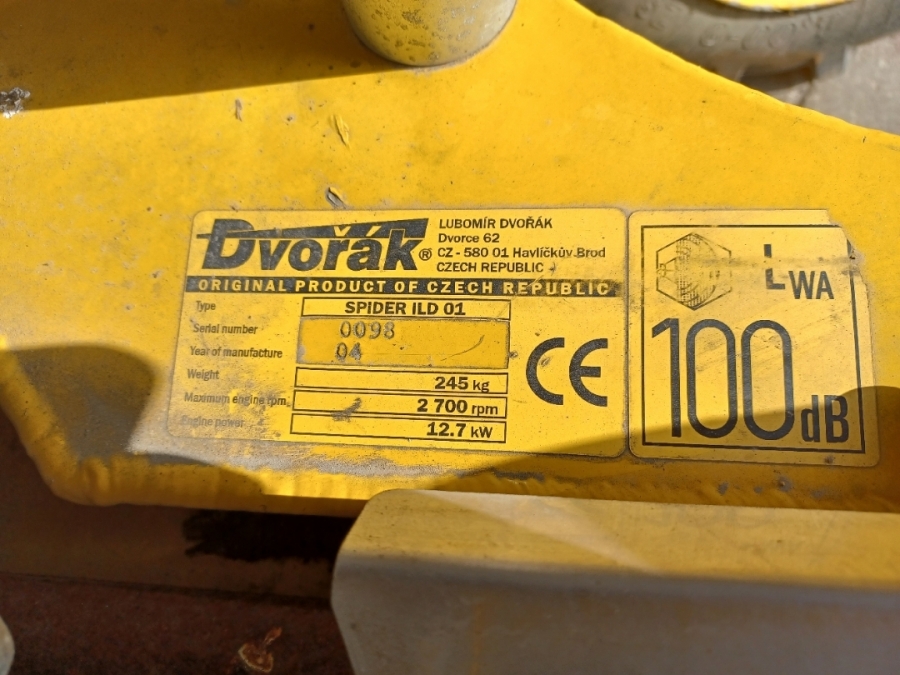 Fjernstyret plæneklipper