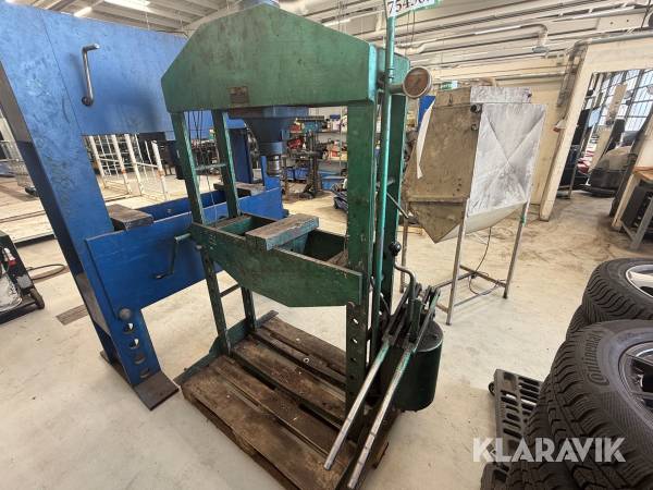 Værkstedspresser Sigurd Stenhøj