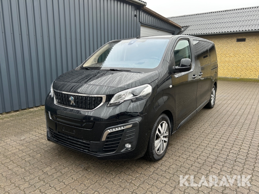 El minibus Peugeot E traveller 6 pers