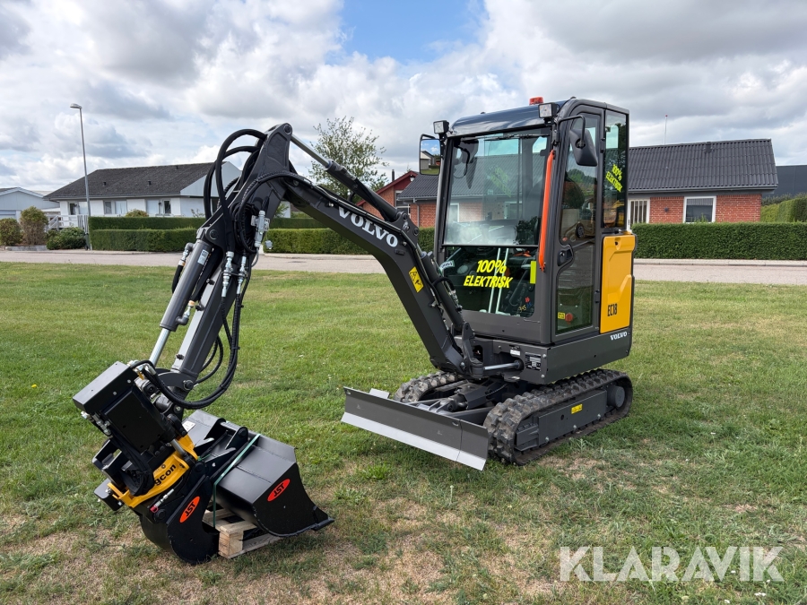 Minigraver Volvo EC18 med tiltrotator