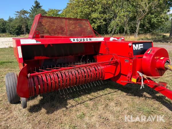 Ballepresser Massey Ferguson 128