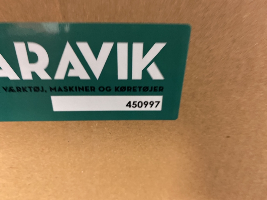 518002 Modeltraktorer