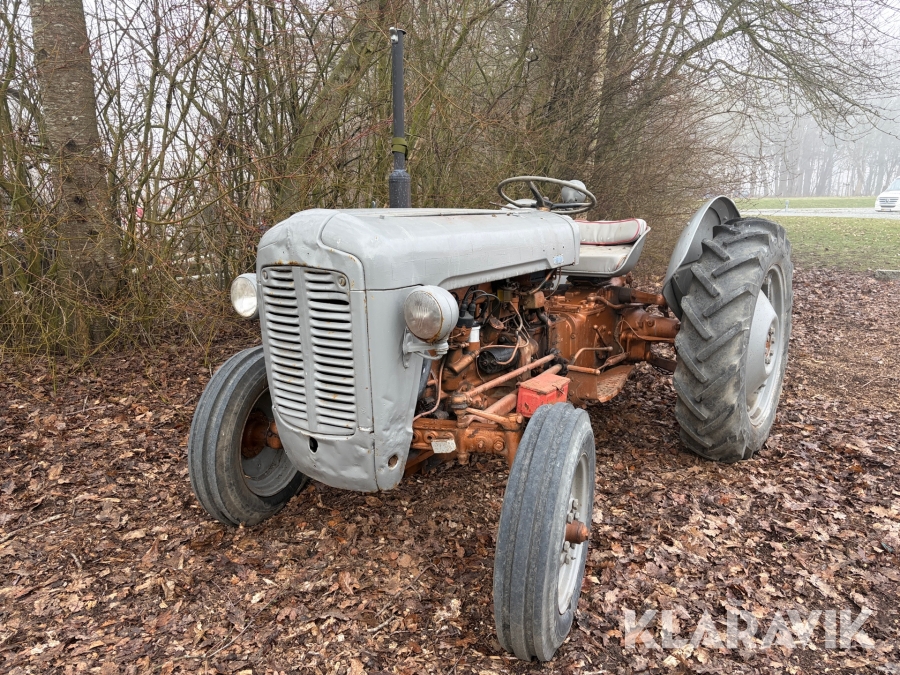 Veterantraktor Ferguson TEF-20 
