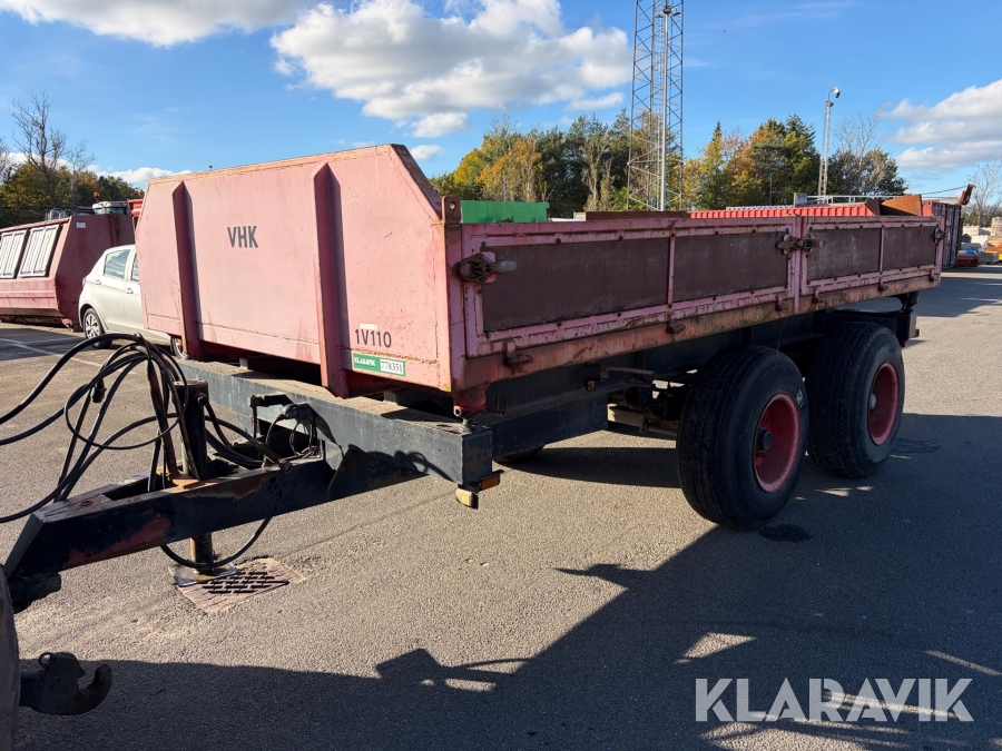 Tipvogn med trevejstip