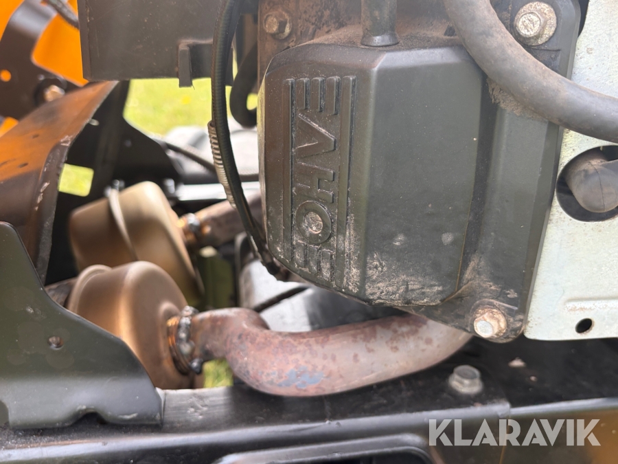 Græsslåmaskine Cub Cadet i1050
