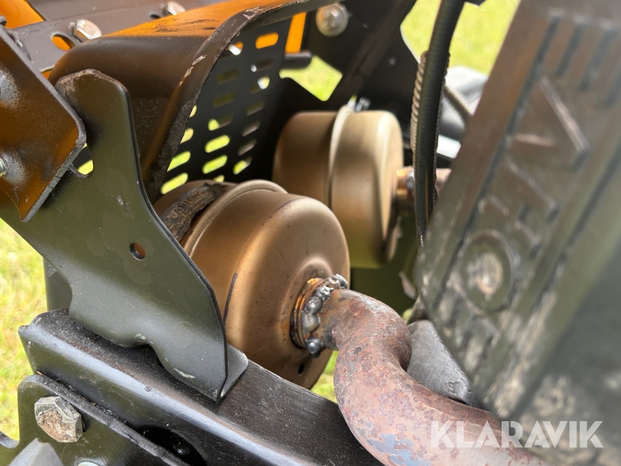Græsslåmaskine Cub Cadet i1050