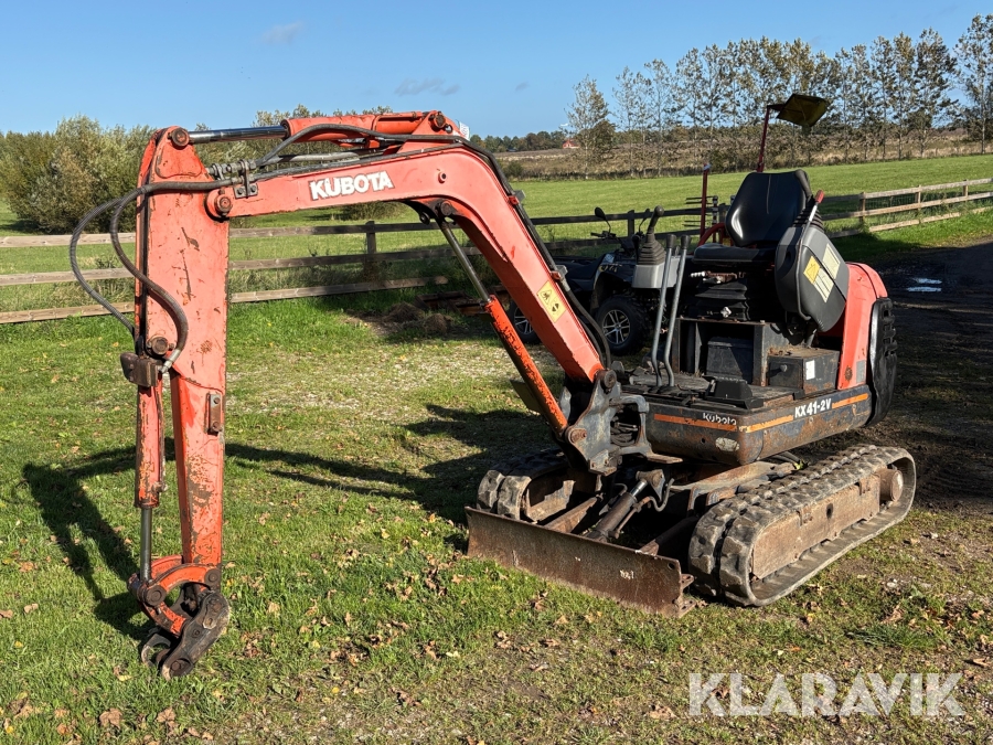 Minigraver Kubota KX41-2V med udskuds undervogn og stor skovlpakke
