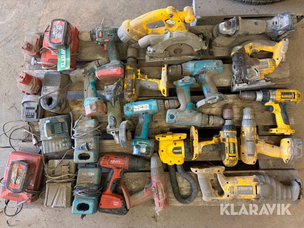 Lot - Assorteret håndværktøj DeWalt, Makita, Hilti, Metabo, Hitachi - 1 palle