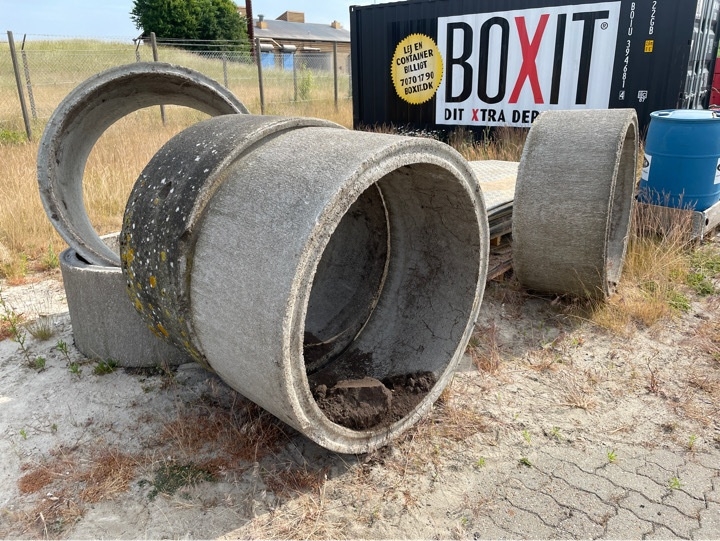 Klaravik Auktioner | Beton Rør