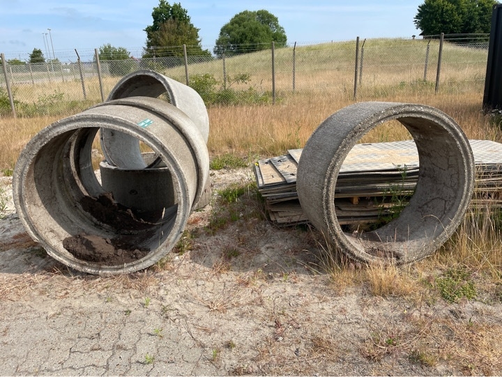 Klaravik Auktioner | Beton Rør