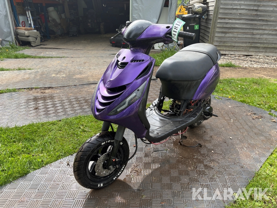 Knallert Piaggio Zip