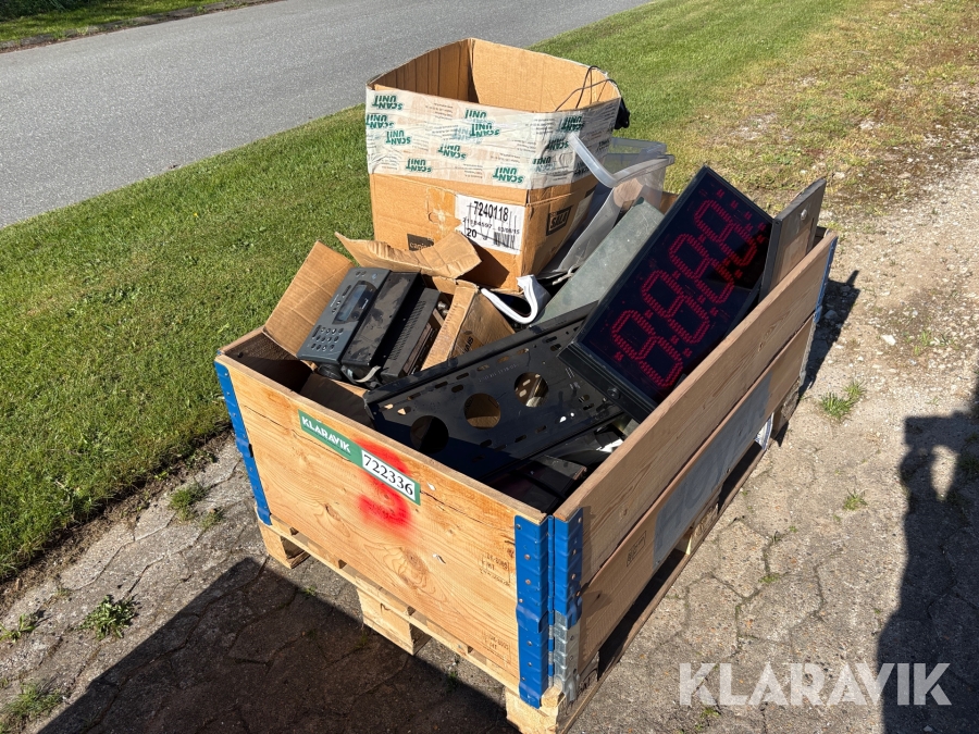 Lot med elektronik