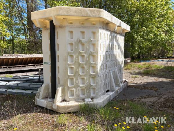Plastbrønd med pumpestation til spildevand