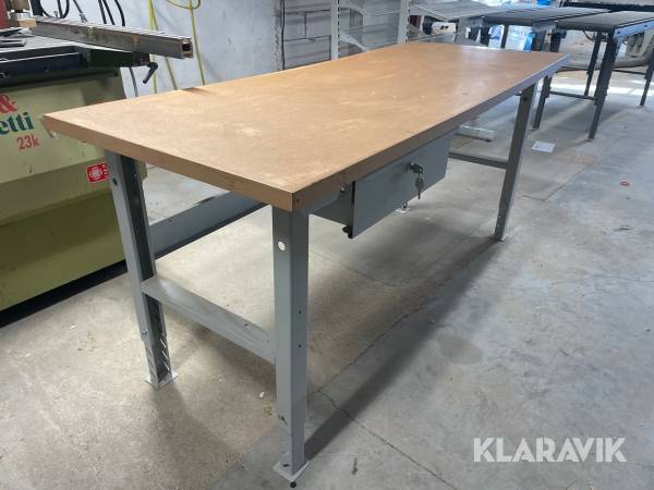 Arbejdsbord 1 styk