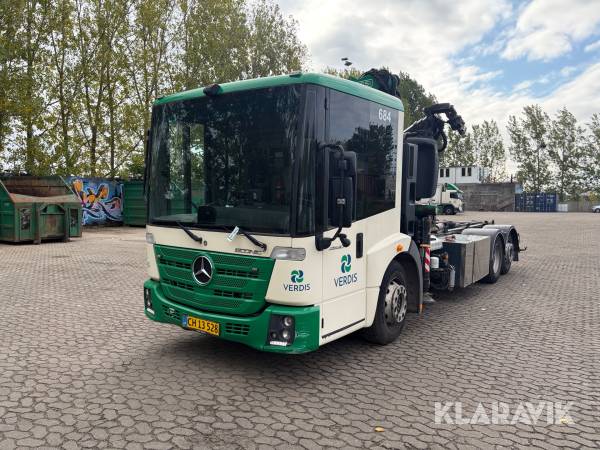 Lastbil Mercedes-Benz Econic 2630 L 6x2/4 med kran og kroghejs